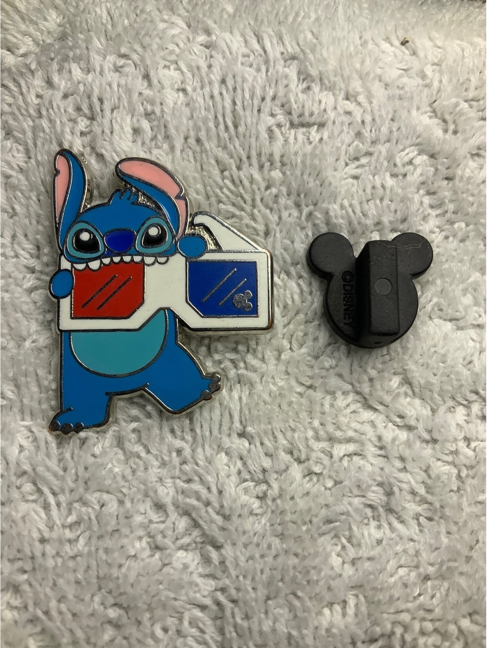 Stitch Eating 3D Glasses Hidden Mickey Disney Pin
